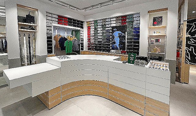 Lacoste, Samsun Piazza AVM'de Yenilenen Mağazasıyla Zarafeti ve Stili Buluşturuyor!