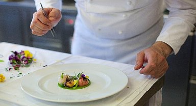 Mastercard Türkiye, MICHELIN Guide partnerliğine İstanbul'dan sonra İzmir ve Bodrum'la devam ediyor