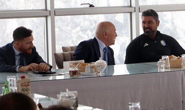 Mehmet Sekmen'den Erzurumspor'a moral ziyareti