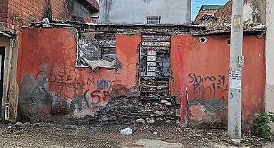 Metruk binaya balyoz