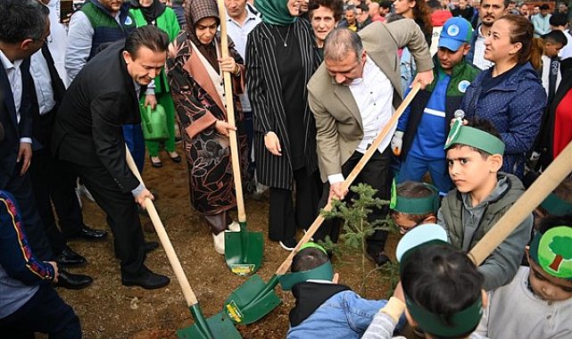 Milli Ağaçlandırma Günü’nde Tuzla’da 3 bin 300 fidan toprakla buluşturuldu
