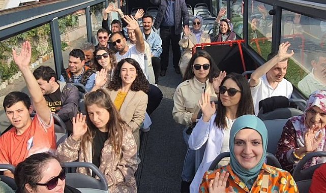 Sakarya'da turizm otobüsü ile şehir gezileri sürüyor