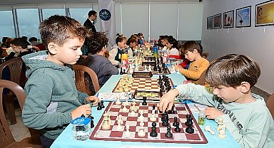 Satranç'ta ilk hamle Başkan Selvitopu'ndan