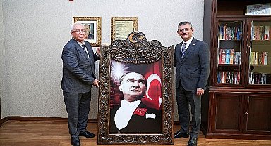 Selvitopu'dan Özel'e “hayırlı olsun