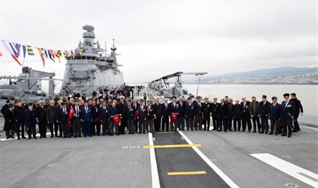 TCG Anadolu, İzmit Liman'ında ziyarete açıldı