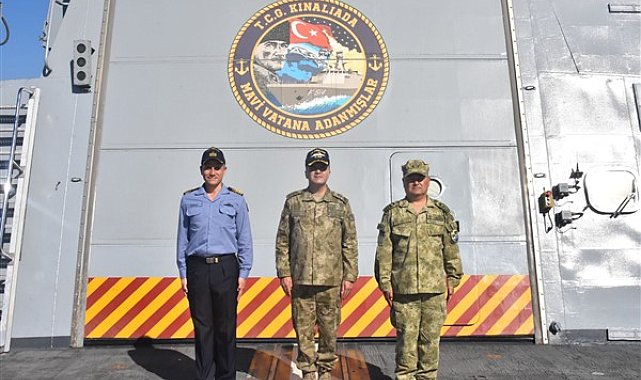TCG Kınalıada gemisi, Libya Görev Grubu Komutanı Koşan tarafından ziyaret edildi