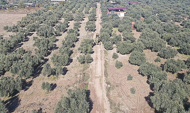 Torbalı Belediyesi'nden ova yollarında hummalı çalışma