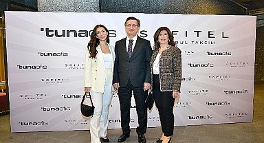 Tuna Ofis Mobilyaları'nın konukları İstanbul Komedi Festivali kapsamında kahkaha dolu bir gece yaşadı