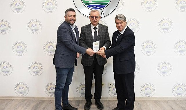 TYBB Edirne Şubesi'nden Başkan Helvacıoğlu'na teşekkür plaketi