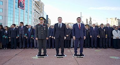 Ulu Önder Mustafa Kemal Atatürk, Taksim'de anıldı