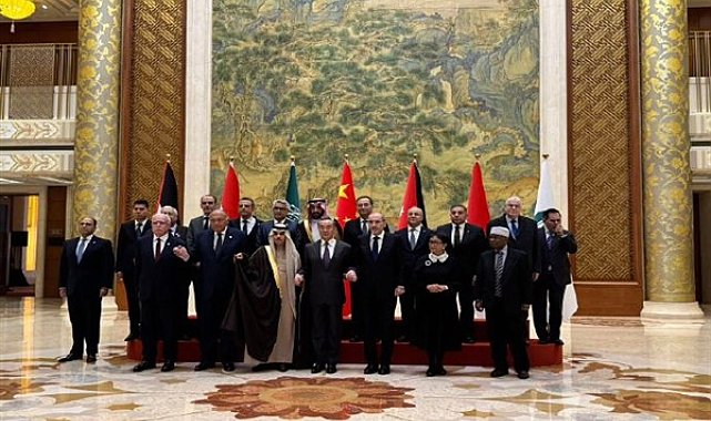 Wang Yi, Arap ve İslam ülkelerinin dışişleri bakanları heyetiyle bir araya geldi