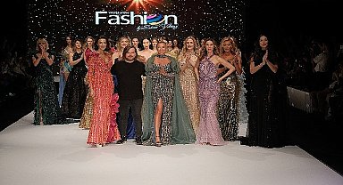 World of Fashion'dan görkemli defile
