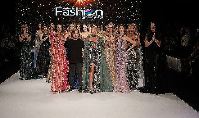 World of Fashion'dan görkemli defile