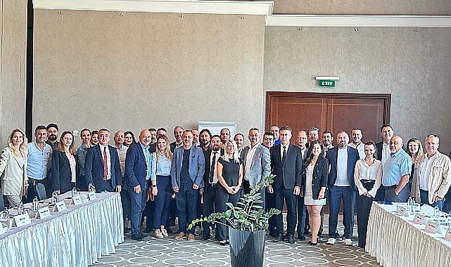 Aksigorta, 10 Bölgede 2.000'i Aşkın Acentesiyle Buluştu