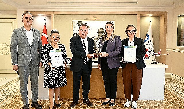 Antalya Büyükşehir Belediyesi'ne Çin'den “Onur Ödülü