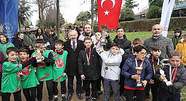 Atatürk Kır Koşusu'nda ödüller Başkan Atila Aydıner'den