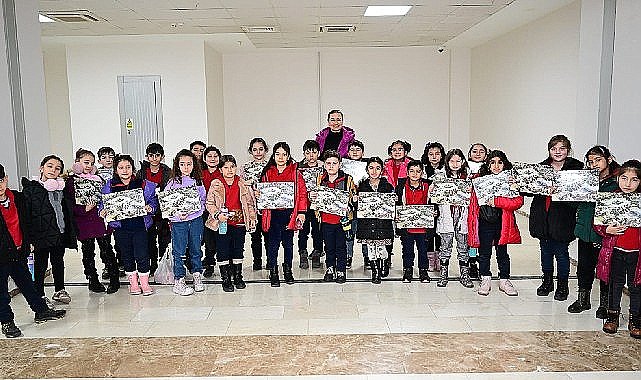Bağcılar Belediyesi'nden depremzede çocuklara ücretsiz tiyatro oyunu
