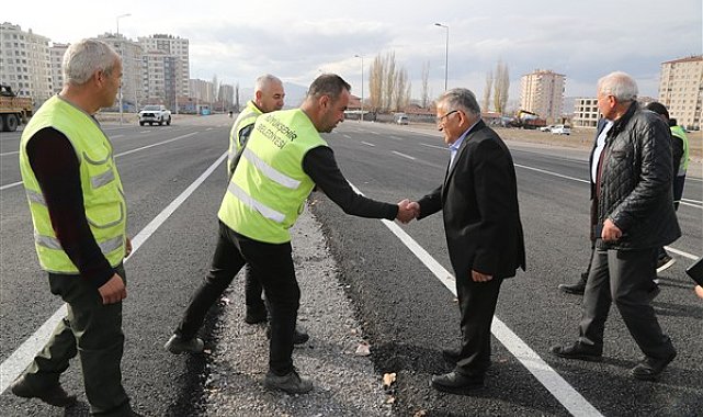Başkan Büyükkılıç, Şehit Büyükelçi İsmail Erez Bulvarı’nı trafiğe açtı