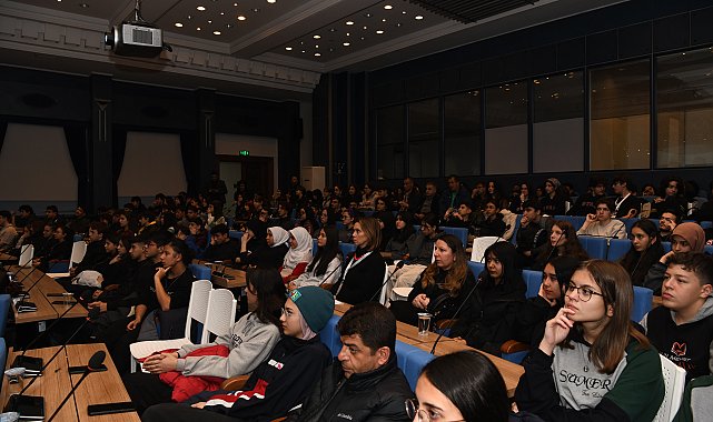 Başkan Büyükkılıç, yerli yabancı öğrenci ve öğretmenlerin programına konuk oldu