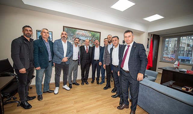 Başkan Soyer, Belediye İş Sendikası üyeleriyle buluştu
