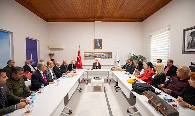 Başkan Soyer’e destek ziyareti
