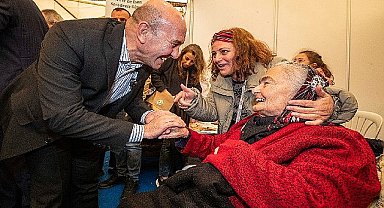 Başkan Soyer Karşıyaka Karadeniz Şenliği'ne katıldı “İzmir sizinle güçlü ve geleceğe umutla bakıyor