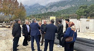 Başkan Topaloğlu, Göynük pazar yerindeki çalışmaları inceledi