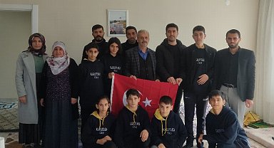 Batmanlı öğrencilerden şehit ailesine ziyaret