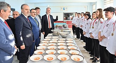 Bursa İnegöl'de Başkan Aktaş'tan madalyalı öğrencilere ziyaret