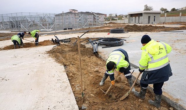 Çayırova Millet Bahçesi'ne bin 500 ağaç
