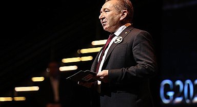 “Cesurların Sahnesi