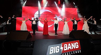 “Cesurların Sahnesi