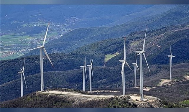 Çin’in 2 bin 200 metre yükseklikteki rüzgar santrali üretime başladı