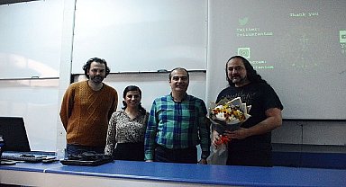 Dr. Tareen, “Virüsler olmasaydı biz de olmazdık