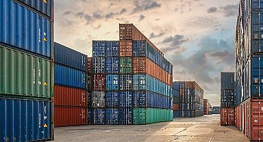 Ege Bölgesi'nin 10 aylık dış ticaret fazlası 8 milyar doları aştı