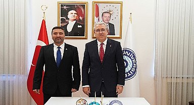 Egeli bilim insanı Prof. Dr. Tonbul'dan doktora eğitimine yönelik rehber niteliğinde proje