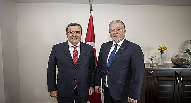 Esnaf da Başkan Batur'un yanında