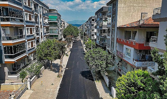 Gaziemir'in yollarında yoğun çalışma