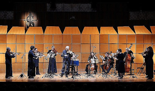 Giuliano Carmignola ve Concert Köln İş Sanat'ta Barok Rüzgarı Estirdi