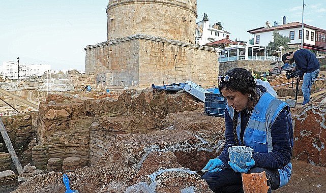 Hıdırlık Kulesi çevresine seyir terası projesi başladı