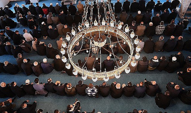-Hüdavendigâr Osmangazi Camii dualarla ibadete açıldı