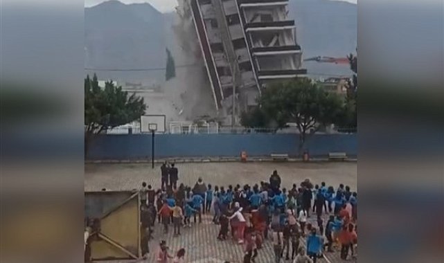 İskenderun'da hasarlı binanın yıkımı soruşturmaya konu oldu