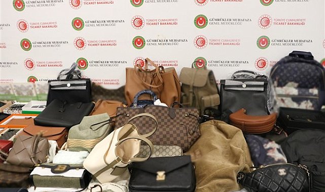 İstanbul Havalimanı’nda kaçak lüks eşyalar yakalandı