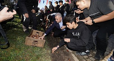 İstanbul'da laleler Üsküdar'da toprakla buluştu