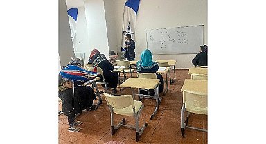 İzmir'in dayanışma noktalarında okuma –yazma eğitimleri başladı