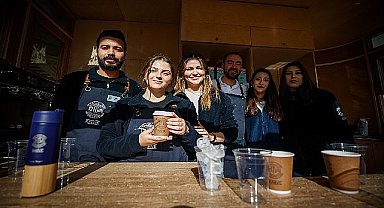 İzmirli Kahve'nin ikinci şubesi Bornova'da açıldı