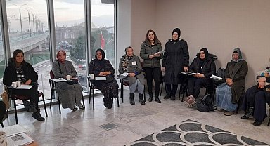 İzmit'te 'Anne Destek Programı' sürüyor