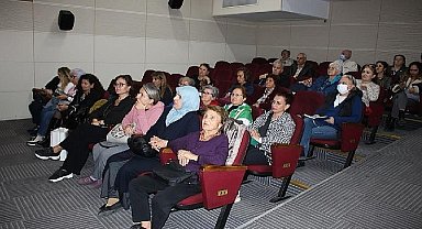Karşıyaka'da sağlık söyleşileri devam ediyor, yurttaşlar bilinçleniyor