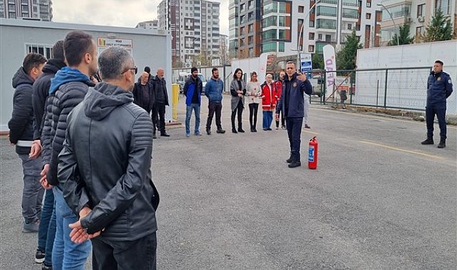 Konteyner kentlerde kalanlara yangın eğitimi