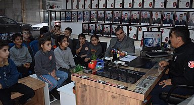 Manisa'da öğrenciler gazi ve şehit aileleriyle buluşuyor